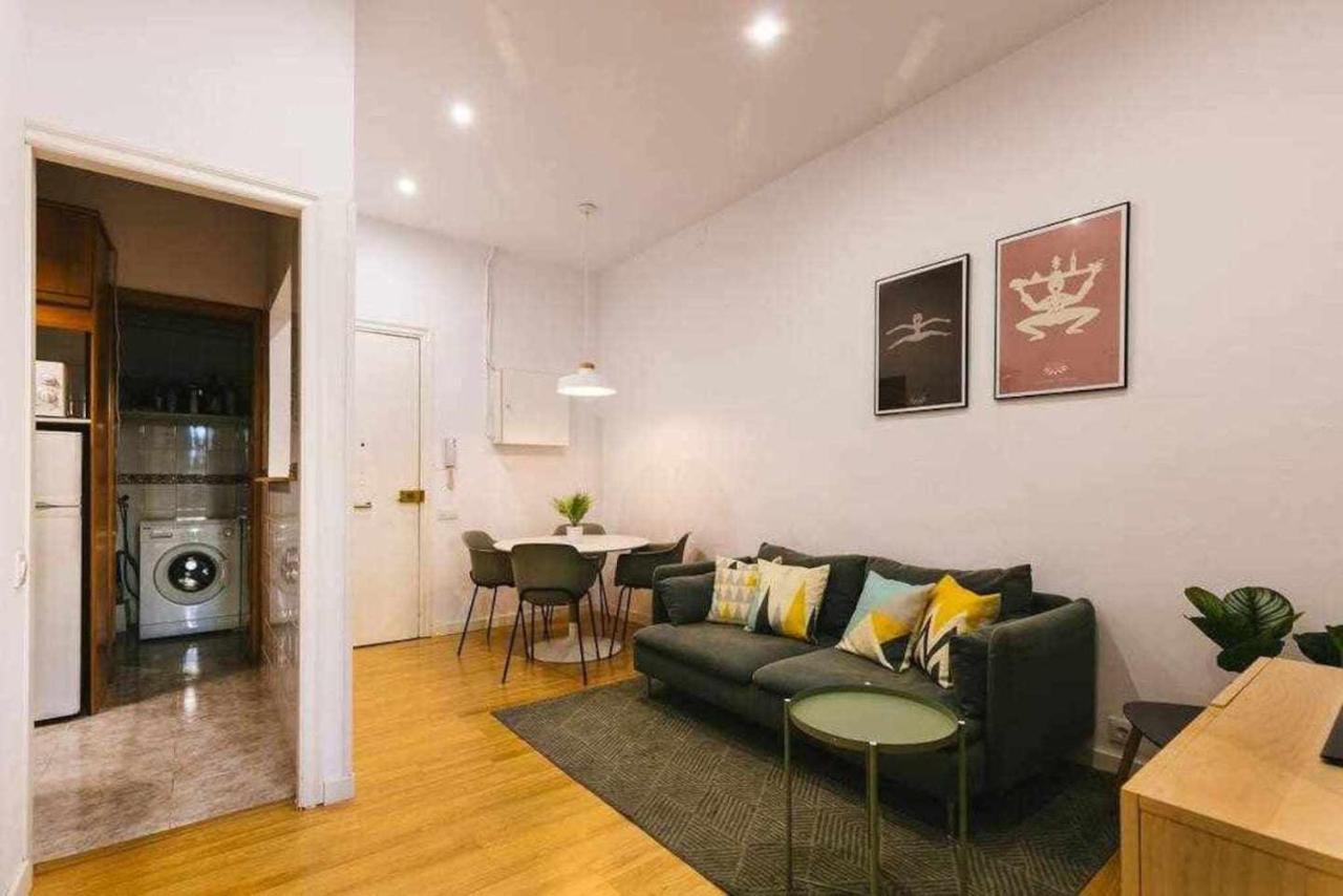 Cozy & Central Apartment バルセロナ エクステリア 写真