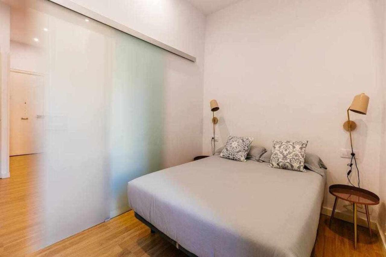Cozy & Central Apartment バルセロナ エクステリア 写真