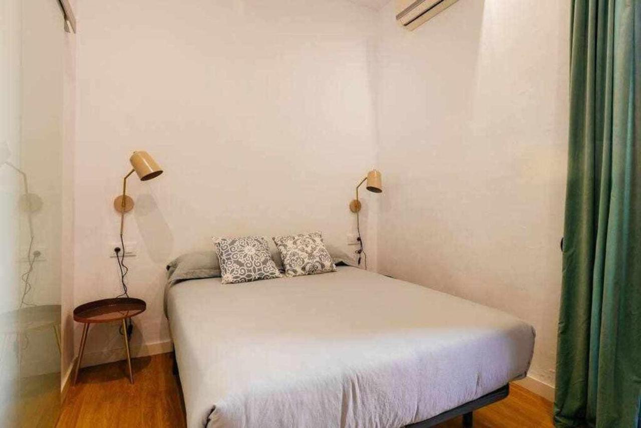 Cozy & Central Apartment バルセロナ エクステリア 写真